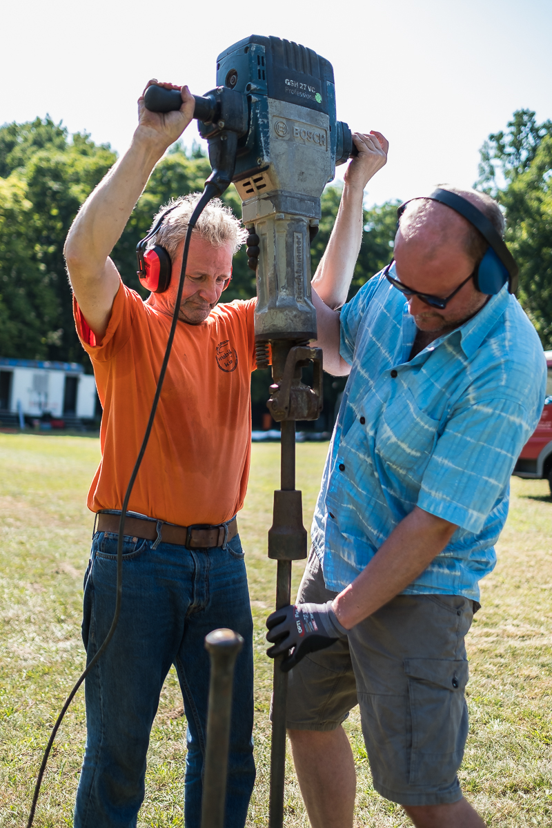 Mobiles Kino e. V. Aufbau Open Air Kino Festival Sommernachtfilmfestival Lager Marienbergpark Fotograf Jürgen Klieber 