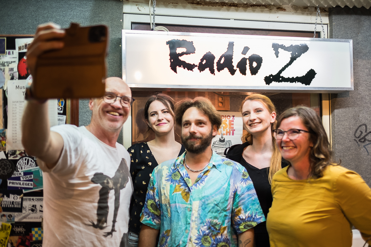 09-MUZ-Vertraege_Radio-Fotograf-Juergen_Klieber.jpg