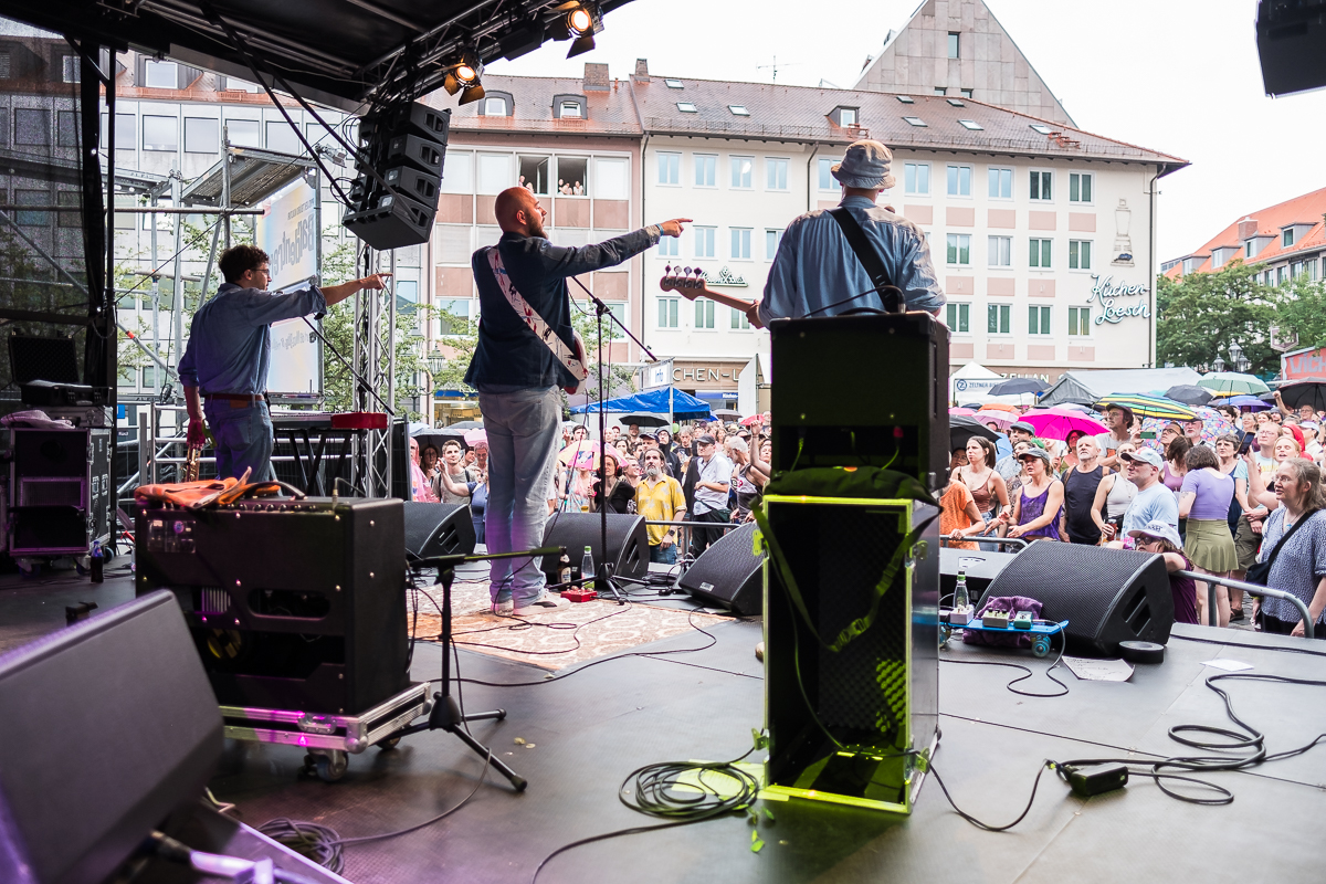 MUZ Musikzentrale Nürnberg e. V. Lilly Kletke Backstage Live Bühne Lorenzer Platz Bardentreffen Fotograf Jürgen Klieber 