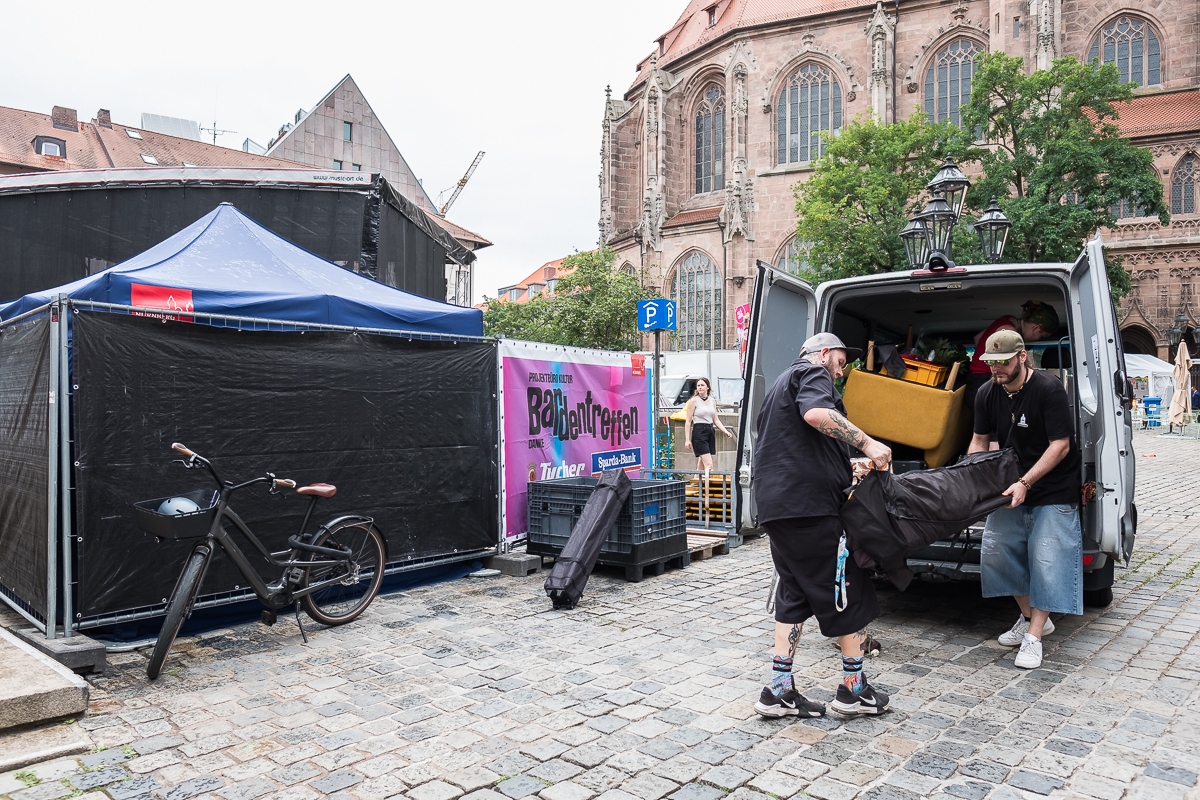 MUZ Musikzentrale Nürnberg e. V. Lilly Kletke Aufbau Aufbau Backstage Bühne Lorenzer Platz Bardentreffen Fotograf Jürgen Klieber 